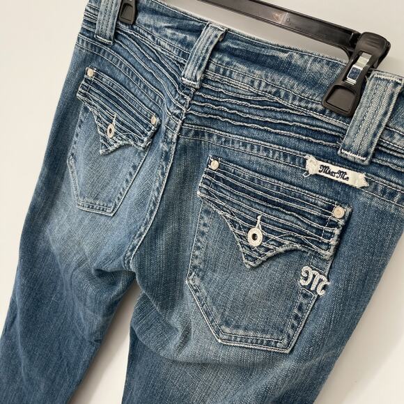 Miss Me Capri Jeans Women 29 Lakewood Blue Rhinestone "M" Textured Flap Pockets - Picture 1 of 10